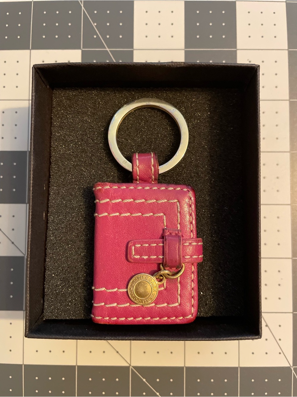 Vintage Y2K Pink Mini Book Photo Bag Charm Keychain
